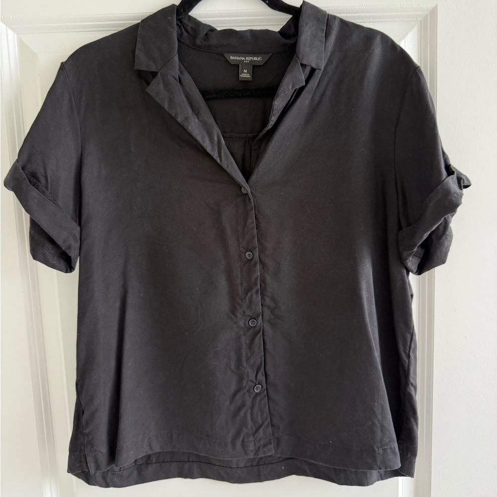 Banana Republic Button-up Short Sleeve Blouse